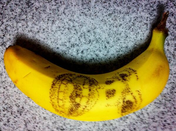 binbowgami's tweet photo. 遅ればせながらバナナタトゥーやってみた
手軽で面白い‼ http://t.co/XUiPgENFdv