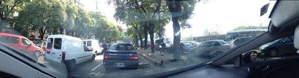 Esto sucede cuando deciden hacer obras en Av 9 d Julio y Av Paseo Colon, al MISMO TIEMPO.. Macri no hace tramites no?