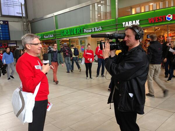 andreasdinges's tweet photo. Adecco Germany #waytowork Düsseldorf Main Railwaystation http://t.co/wwGa1KGF99