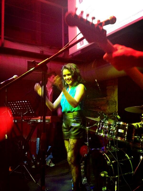 budavivacom's tweet image. Vee... Jessica Manuputty sahnede! #queensdayturkey13 @TheHallEvents #şuanda #taksim'deyizz