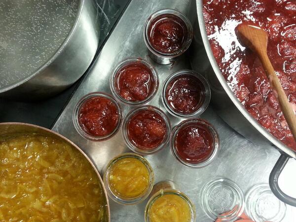 LEspalierSavory's tweet photo. We be Jammin' http://t.co/xlnMMXToMy