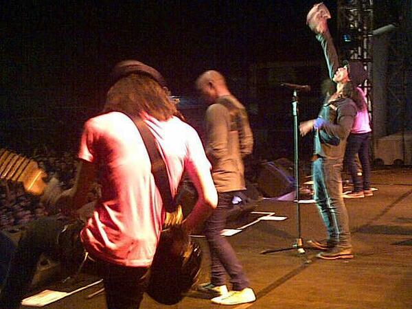 #SlankRedMildTour2013 Lakukan yg kau suka biar kau bahagia.. Dan percayalaaaah.????