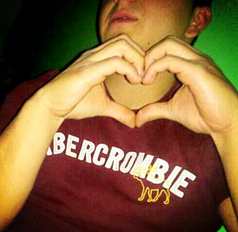 Mi corazón es tuyo fer!! Te amo