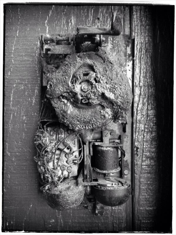 heathmgrout's tweet image. #NYCFD #Ladder8 #Hook&amp;amp;Ladder #metledphone close up #noanswer #bwphoto #altphoto