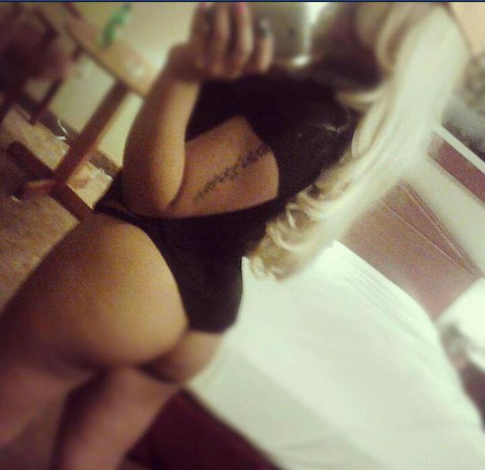 #DONKS   Check me out on #WSHH ...  Donks- Young Phil ft. Killa Kab   #SkrippaSong (; http://t.co/2K<a href="/tag/donks"class="tags">#DONKS</a><a href="/tag/wshh"class="tags">#WSHH</a><a href="/tag/skrippasong"class="tags"><span>#skrippasong</span></a>