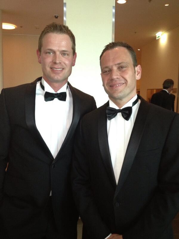 SjoerdPotters's tweet photo. En nu naar het bal! http://t.co/PyOOhc4fLF