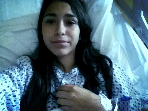 _angiewood's tweet image. #acabada :( #enferma #internada #noquieroquemeoperen #lloro