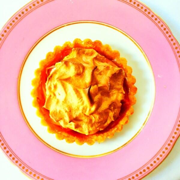 Rhubarb-meringue butter tart. #thatsright