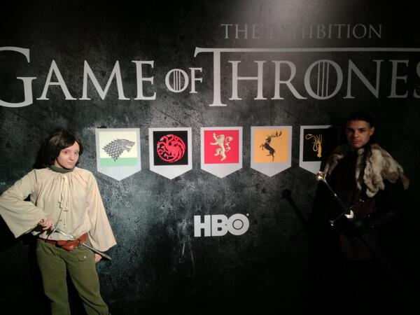 HBO_Brasil's tweet photo. "Achei a exposição impressionante" @marcosmazi "Me senti uma nortenha" @tarybelmont #GOTSP http://t.co/Qv5ztUJmaY