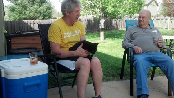 BaseballCatBlog's tweet image. Evelyn: Hanging outside with Dad &amp;amp;GPa.
