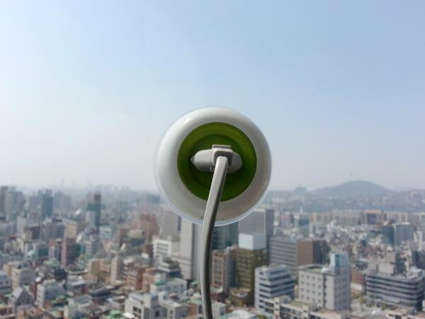 AMikrakis's tweet image. I want this! A portable socket that gets its power from the sun rather than the grid #innovationhttp://bit.ly/Zky3QS