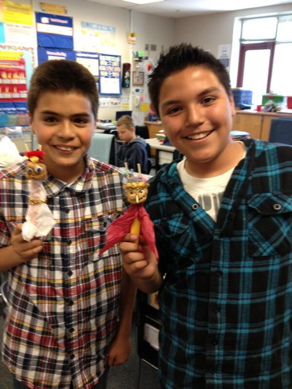 MonroeElem1's tweet photo. After school science has students learning about chemical changes - their apples have turned into puppets! http://t.co/TVbRaCd6gN