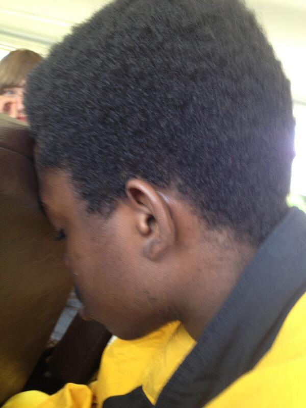 Alden901's tweet image. @blackpanthaa 
Runs 100m and then is tired...
#sprinterprobs #best4x1team