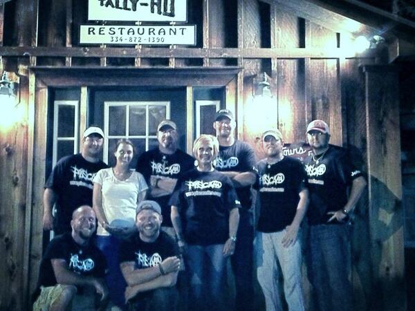 piscaonline's tweet photo. Had an amazing night at Tally Ho in Selma, AL! The entire group with Renee from Tally Ho! Can't wait to go back! http://t.co/o2SQNGEhUu
