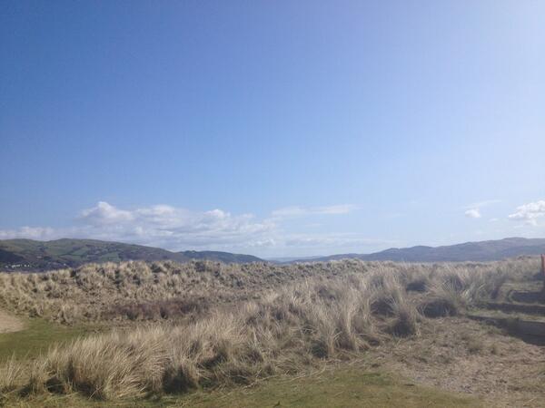 suchprettyeyes's tweet image. The view from Ynyslas, at the heart of the Dyfi Biosphere #cobwebfp7