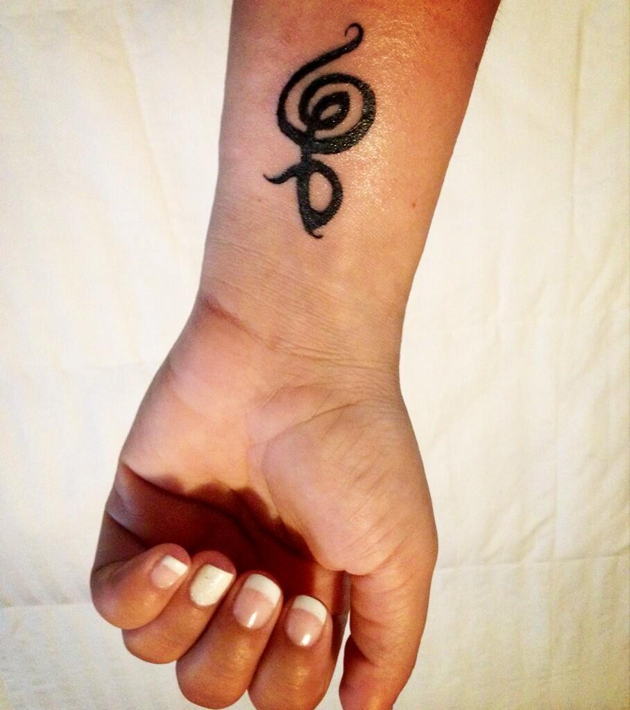 What Does Hakuna Matata Tattoo Mean  Represent Symbolism
