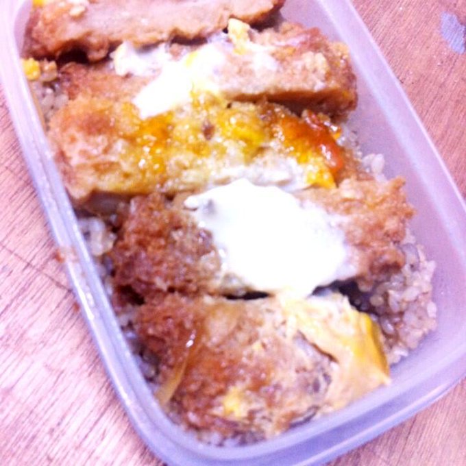 ママが作ってくれたカツ丼♡ http://t.co/DACTE4frVo