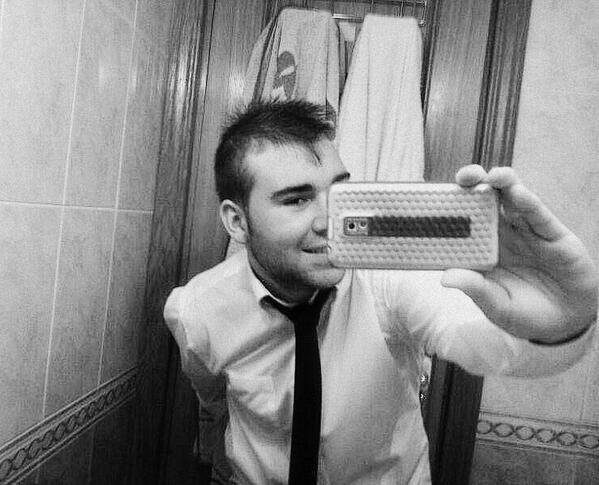 AsierGutierrez9's tweet image. Hora de lucir en mi propia pasarela. #PhotoTwo #PosiblePhotoOrla