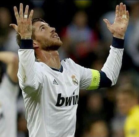 SergioRamos's tweet photo. Es duro pero la vida pero la vida sigue y seguro que el fútbol nos depara un momento mejor en la CL. Hala Madrid..!! http://t.co/Q8j8sJHJY9