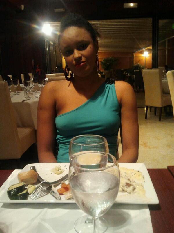 _609402693995's tweet photo. Elle est géniale ..Pas Pour riian qu'on est cousine <3
#INSTARESTO http://t.co/sD7k7EQDE5