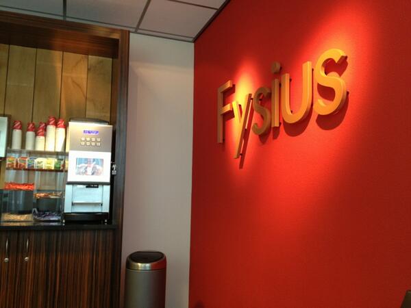 Wachten op <a href="/StephanievdHoek/">Stephanie vd Hoek</a> tot ze klaar is bij #fysius