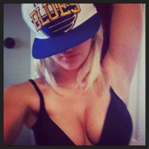 Packerboobs's tweet photo. Reason #1 to be a Blues Fan Brian Elliot. Reason # 2 ="@BlueNoteBoobs #BluesBoobs http://t.co/L1QKg8eFxy"