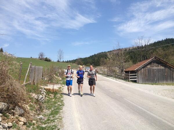 RunforLove1000's tweet photo. Everyone in in one piece after a great 1st day of stage 6. 30+ RFL runners on the roads today! http://t.co/sQuJkM1DID