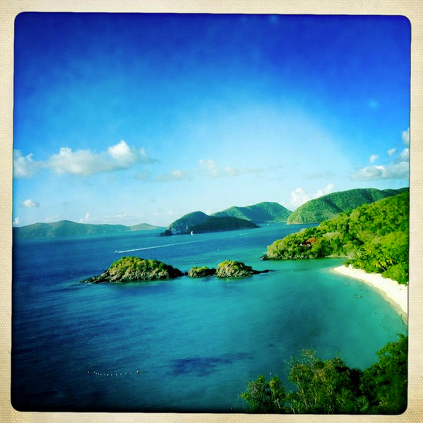 BlueChairBayRum's tweet photo. Looks like it's almost Blue Chair Bay Rum season...
Retweet if you can't wait for sunshine, good times &amp; great rum http://t.co/urBIfgDCIp