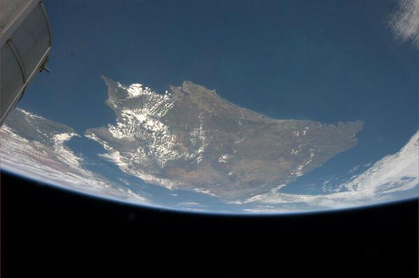 astromarshburn's tweet photo. All of Spain having a glorious clear day http://t.co/JeV5cFJ4VJ