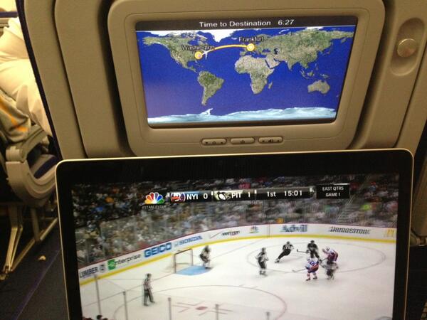pjswaney's tweet photo. Pens flying high @penguins #33000ft http://t.co/VfxFvp9KOZ