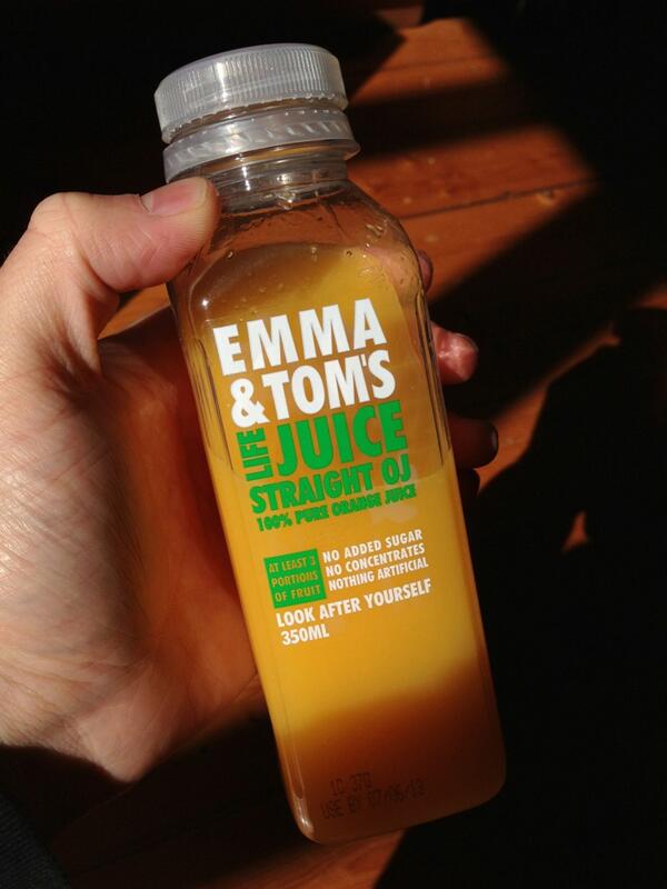 colourblocker's tweet image. Sure is some fine juice @emmaandtom - you's must have a good deal going with that orange maker;)  keep on squeezing!