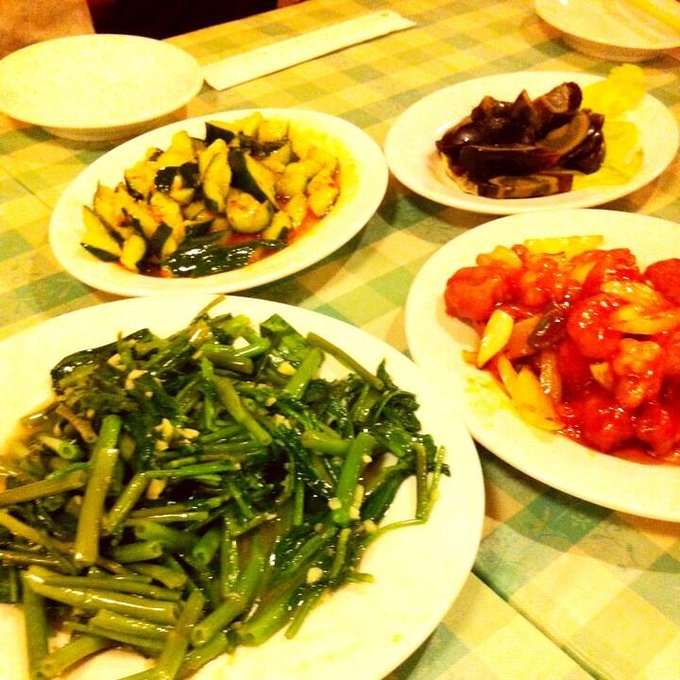 稽古終わって、また皆でご飯タイム～( &acute; ▽ ` )ﾉ 初日韓国料理、2日目和食、今日は中華♡ http://t.co/7gKJebXcww