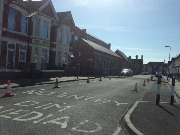 DrWhoSetReports's tweet photo. Filming today in Cathays, Cardiff RT ‏@simon_watkins: Cwmdare Street has cones out ready for filming! #dwsr http://t.co/3jnipKkehM