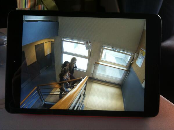 robinbosetta's tweet image. Deuxième image de la pub pour la #PromNight2013 avec @Chloe_Bensouss @MathildeKrall et @Petronilledfg !!!