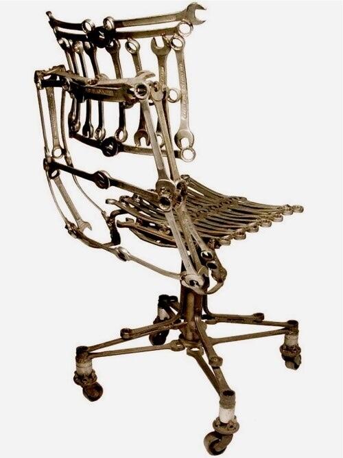 DArtOfManliness's tweet photo. That's my chair! http://t.co/KsjtNmUNUj