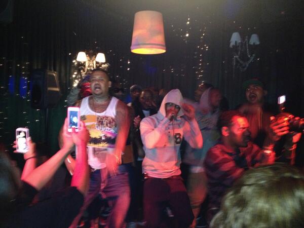 TheBattleList's tweet image. @_NaTeFredz and @SquadboyBeezy performing one of our favs from #NMOR. @dbthedon69 @JOEYOUNGMUSIK