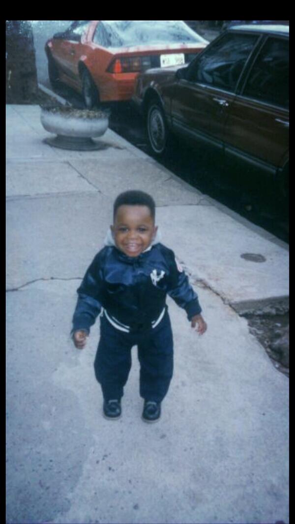 She2AhmazingXs3's tweet photo. LOOK AT THIS CUTIE PIE ! ♡ @StoopKidStewart :))))) http://t.co/JpzzpOuenu