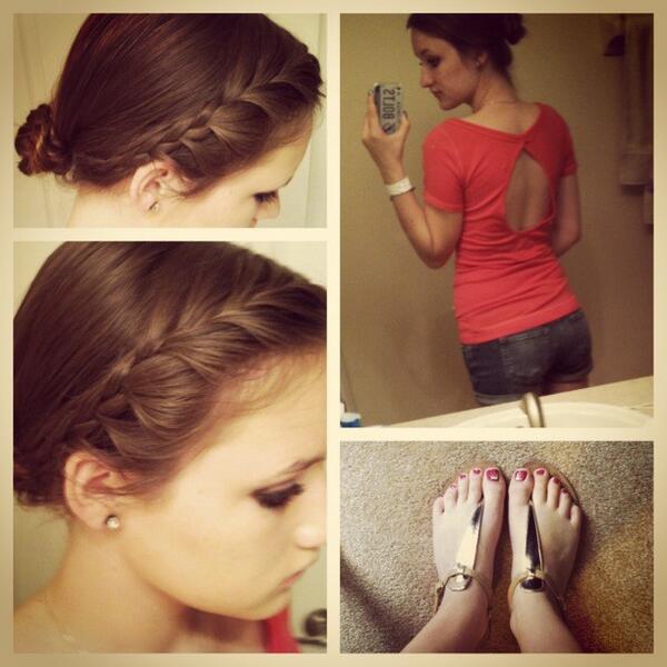 e_dachs's tweet image. Outfit of the day hollerrrr ✌🙊😊😏 #datback