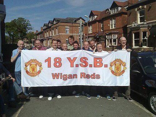 MUFCMenInBlack's tweet photo. http://t.co/WLMHPFoNPt