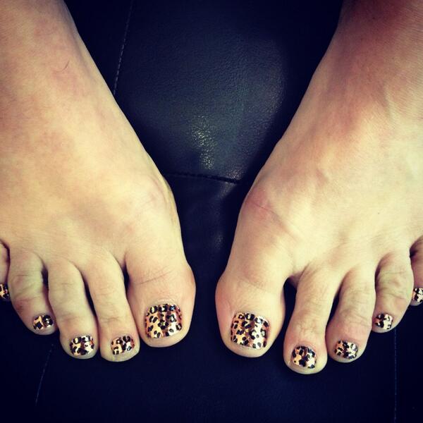 VanityChicBeaut's tweet photo. @wendywoobruno sexy cheetah! http://t.co/hH7QDmouQZ