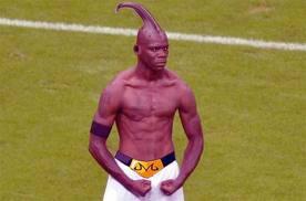 おもしろネタ 魔人ブウ サッカー公式戦に襲来 Http T Co 8eizyk16ve Twitter