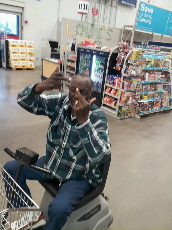 menbigbentrippy's tweet photo. R.I.P Henry Taylor Aka Pops gone but not forgotten we gne miss u n ya good ass shit talking !! http://t.co/EleKytJmg1