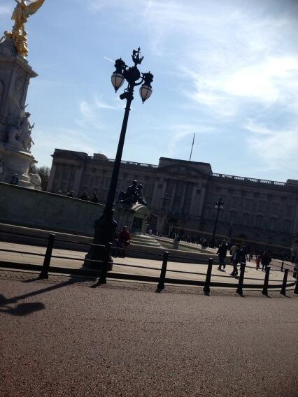 jcapper88's tweet image. Buckingham palace on me travels