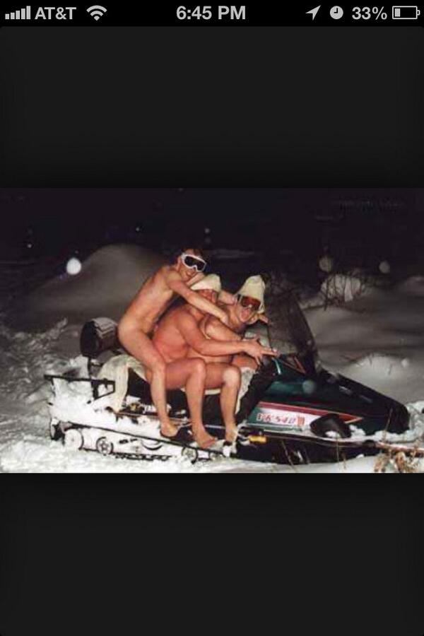 BlodgettLogan's tweet image. “@Sledsbros: Must be a Yamaha thing. http://t.co/xgAmkBbmoY”@ConnorCjohnson @matthewstoetzel  this will be Riley someday