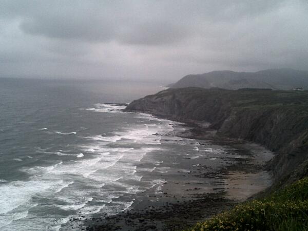 Pablo_Alcaide98's tweet photo. Paseito por el acantilado del Cantábrico http://t.co/hBwlerGR4C