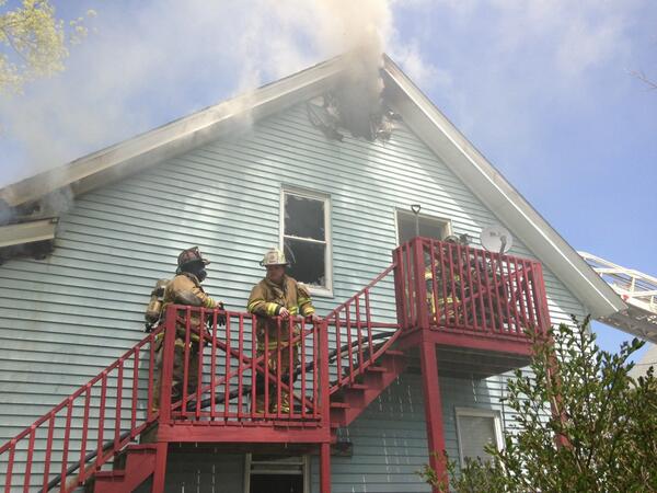 BreakngNewsPhtg's tweet photo. RT @ChrisPetersonTG Dudley Fire on Cross St  Ff's making interior attack on 2nd floor - "chasing the fire around" http://t.co/gwgIoqQc6G