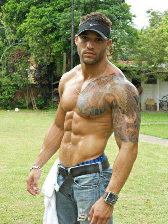HotGuyspage's tweet photo. Tough Tat http://t.co/C7lZ36fMDF