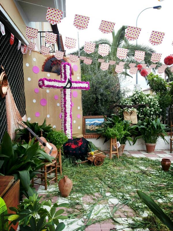 De_Fabula_'s tweet photo. Día de la Cruz en D'fábula! Celébralo con nosotr@s ;) RT si te gusta! http://t.co/cENMPAmphb