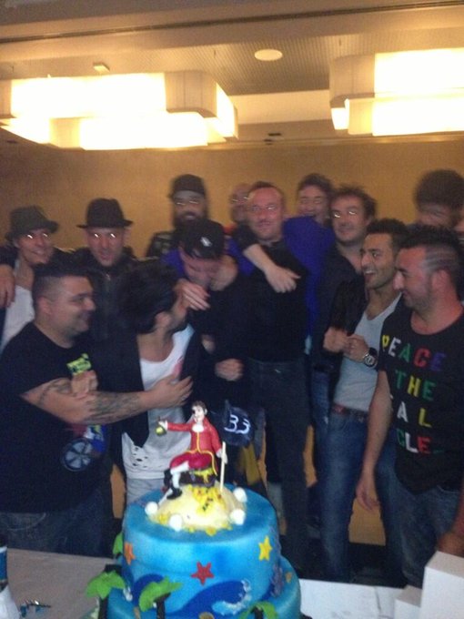 Happy bday fra! http://t.co/3dtL1eSVye<a href="/tag/tcbbassano"class="tags"><span>#tcbbassano</span></a><a href="/tag/badboykids"class="tags"><span>#badboykids</span></a>