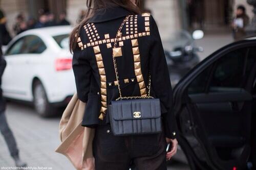 mariasbuze's tweet image. y a esto se le llamaria un "ir" con estilo! #yourBack